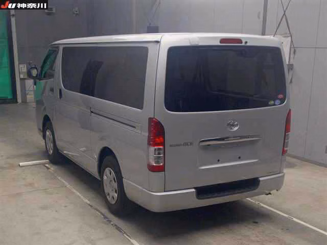 TOYOTA REGIUS ACE