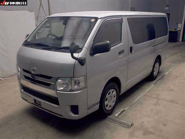 TOYOTA REGIUS ACE