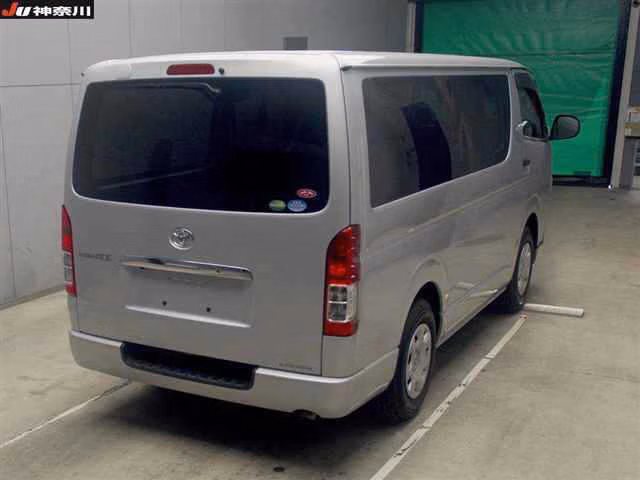 TOYOTA REGIUS ACE