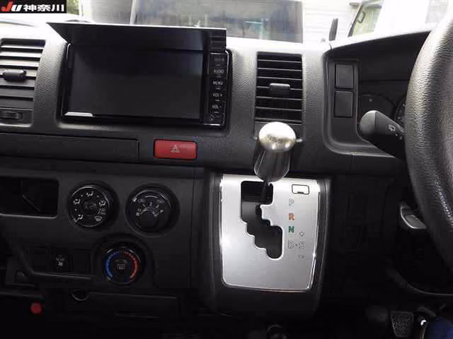 TOYOTA REGIUS ACE