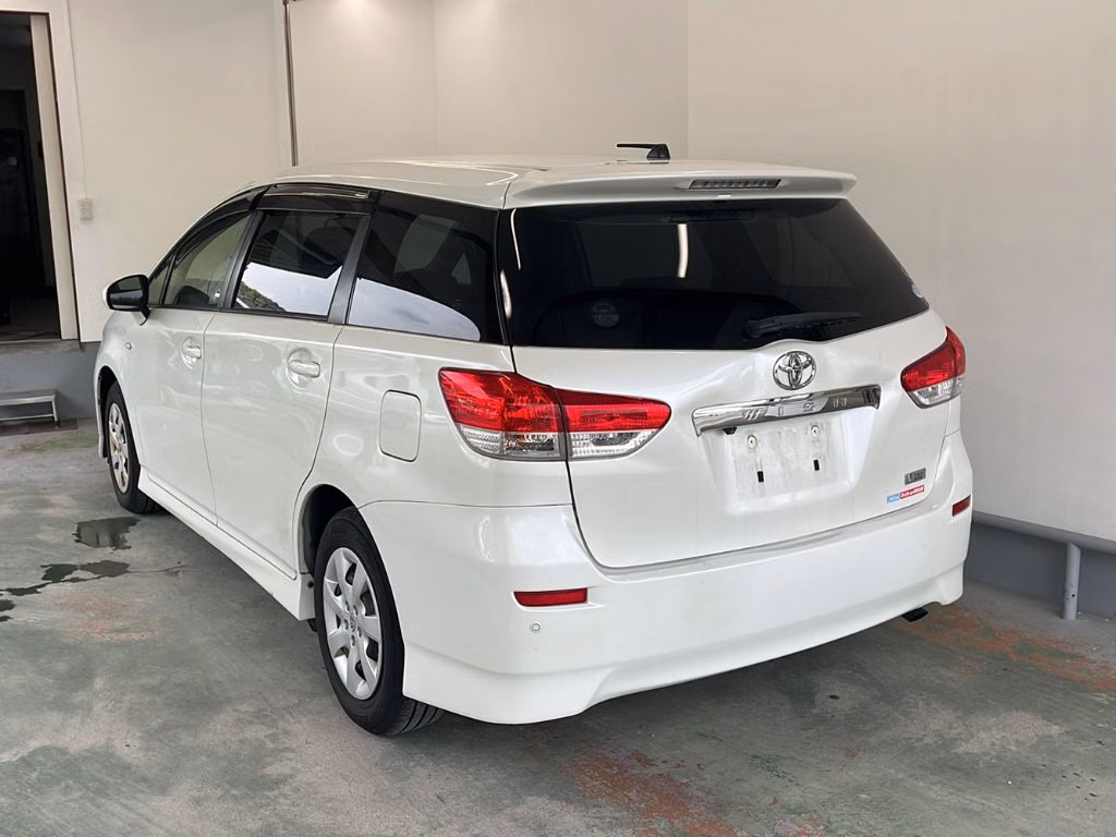 TOYOTA WISH