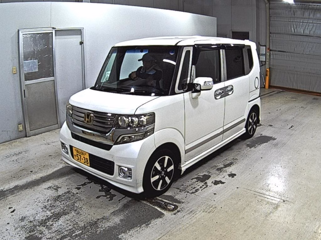 HONDA N-BOX