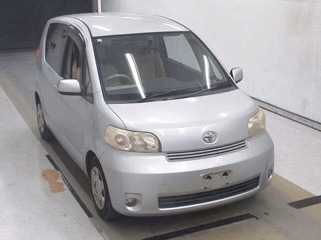 TOYOTA PORTE