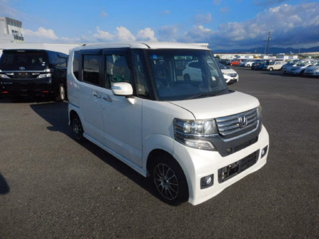HONDA N-BOX