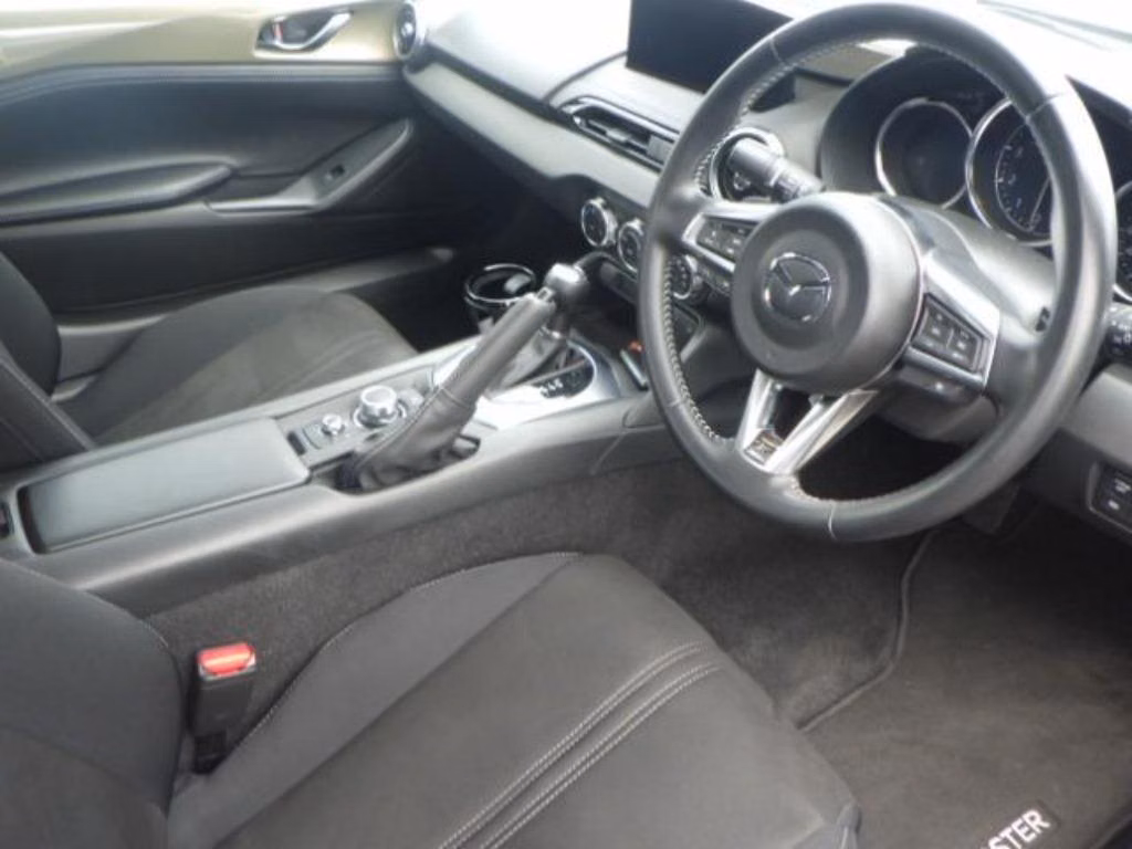 MAZDA ROADSTER