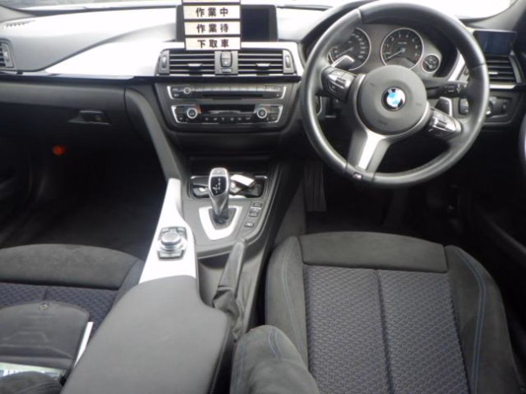 BMW 3-SERIES