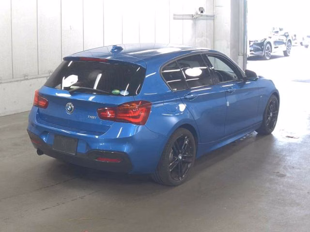BMW 1-SERIES