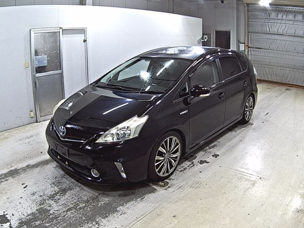 TOYOTA PRIUS ALPHA