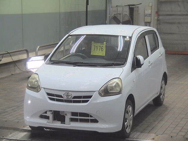 TOYOTA PIXIS EPOCH