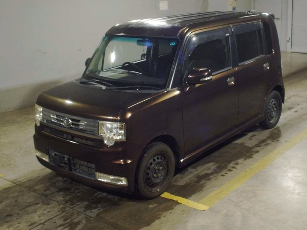 DAIHATSU MOVE CONTE