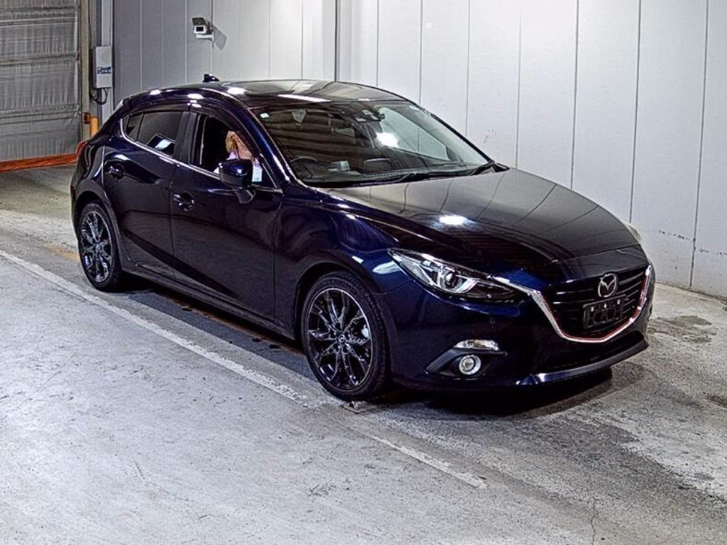 MAZDA AXELA