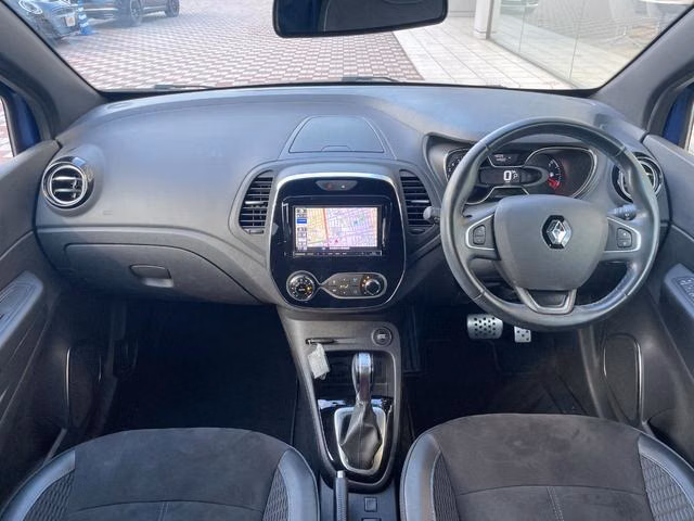 RENAULT CAPTUR