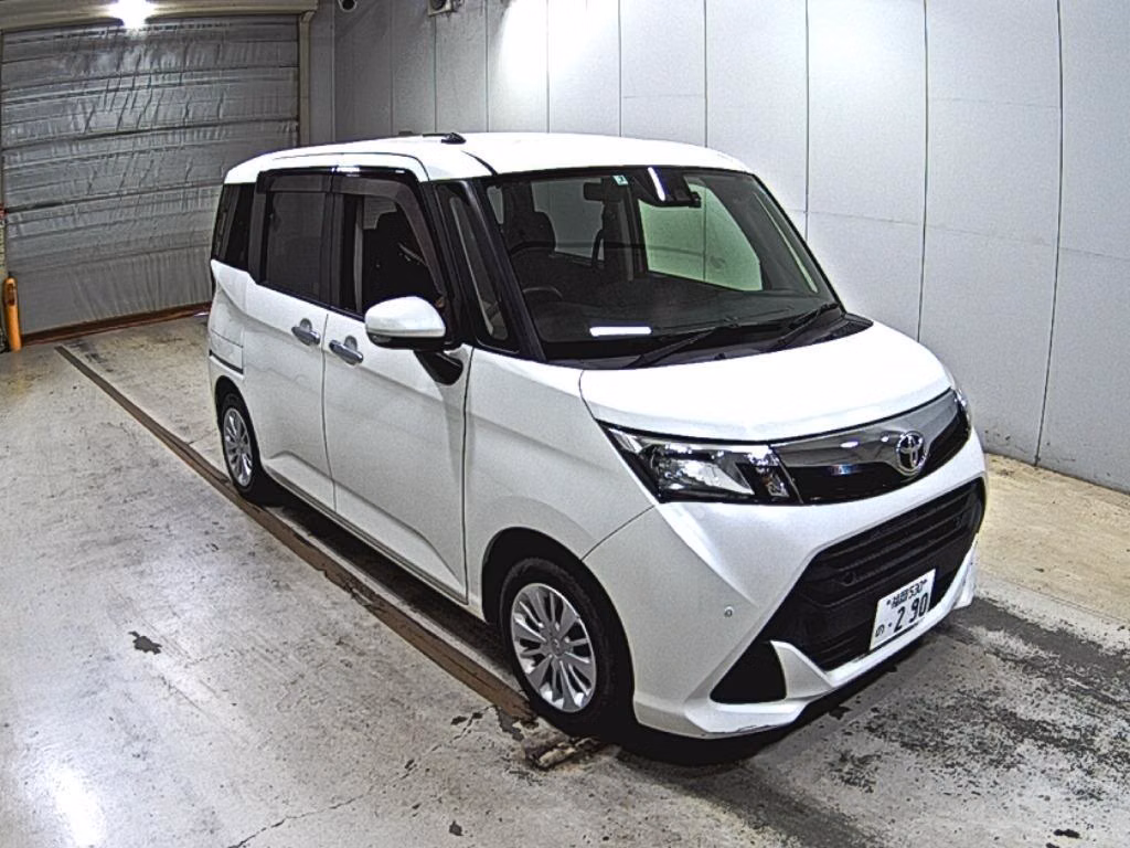TOYOTA TANK