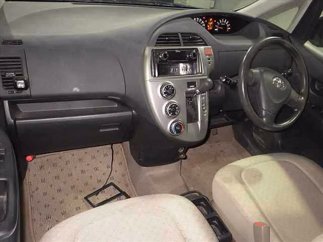 TOYOTA RACTIS