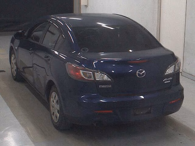 MAZDA AXELA