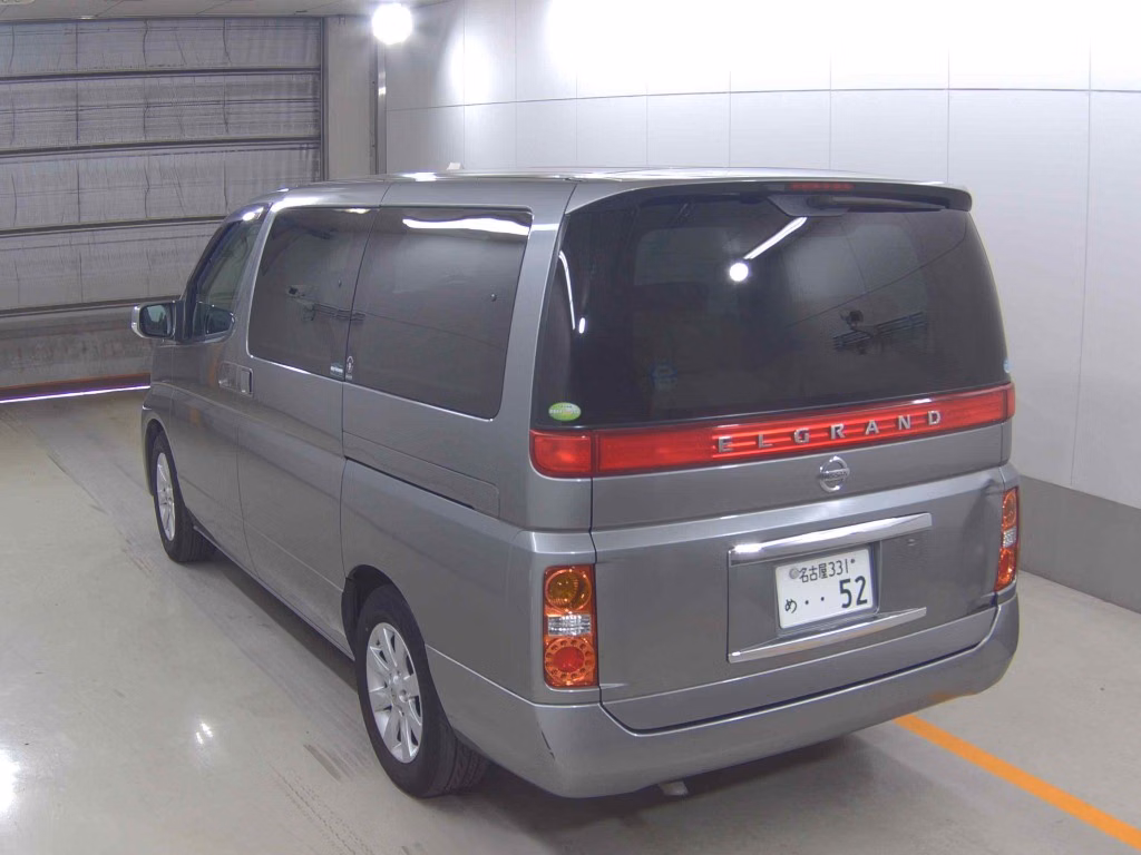 NISSAN ELGRAND
