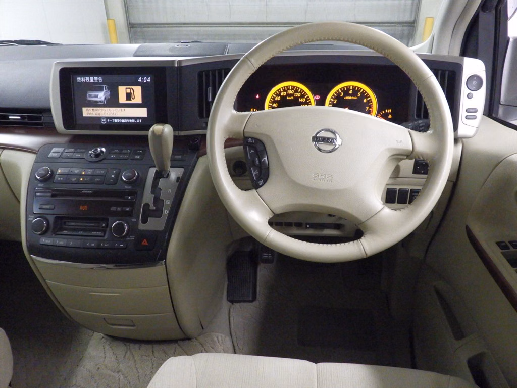 NISSAN ELGRAND