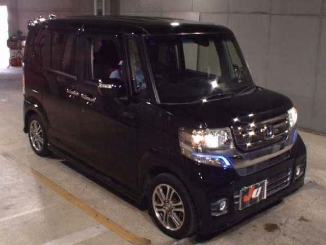 HONDA N-BOX
