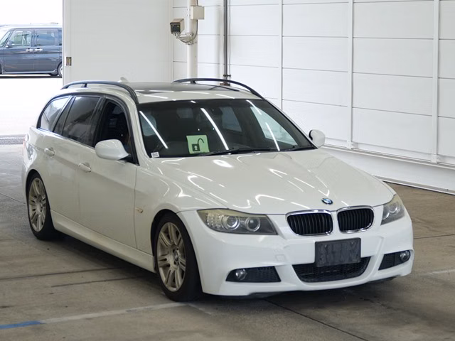 BMW 3-SERIES