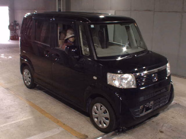HONDA N-BOX