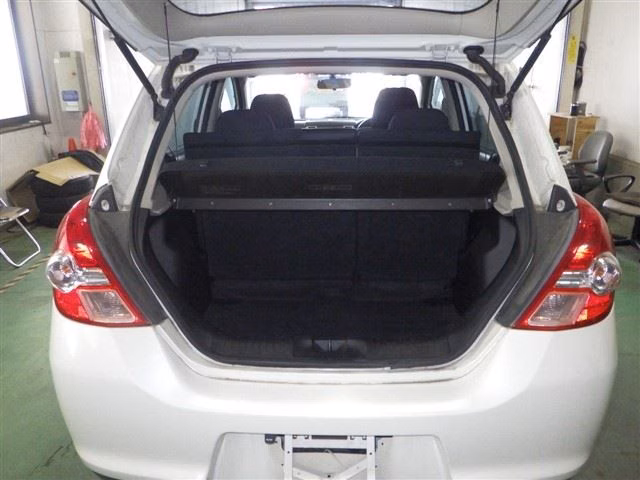 NISSAN TIIDA