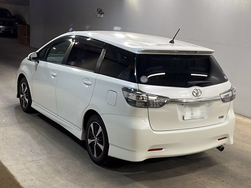 TOYOTA WISH