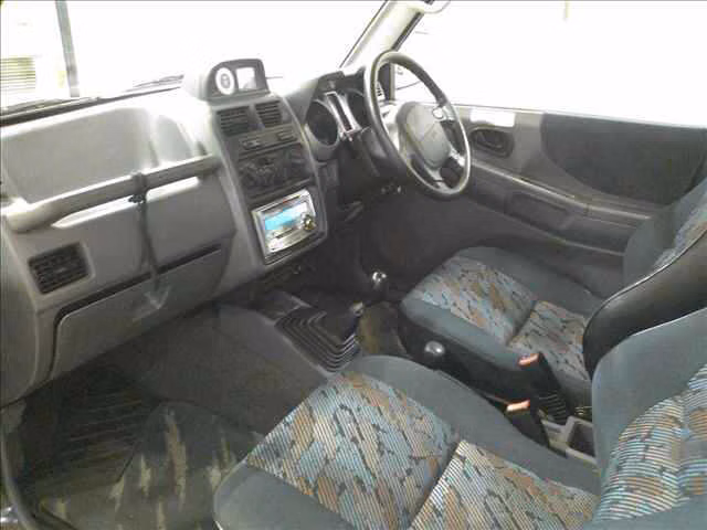 MITSUBISHI PAJERO MINI