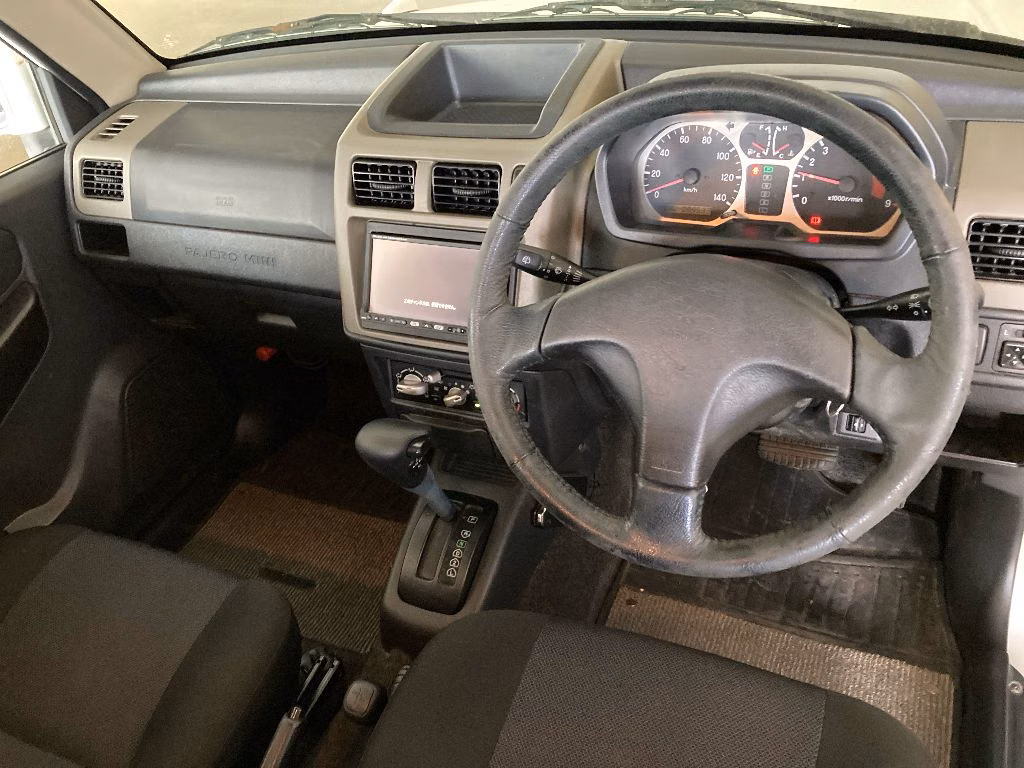 MITSUBISHI PAJERO MINI