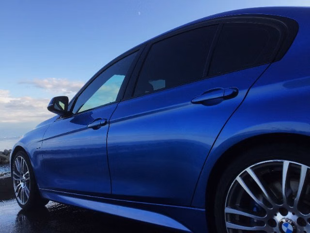 BMW 3-SERIES