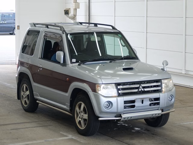 MITSUBISHI PAJERO MINI