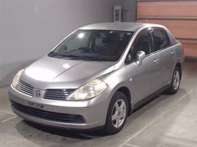 NISSAN TIIDA LATIO