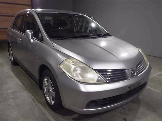 NISSAN TIIDA LATIO