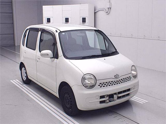 DAIHATSU MOVE LATTE