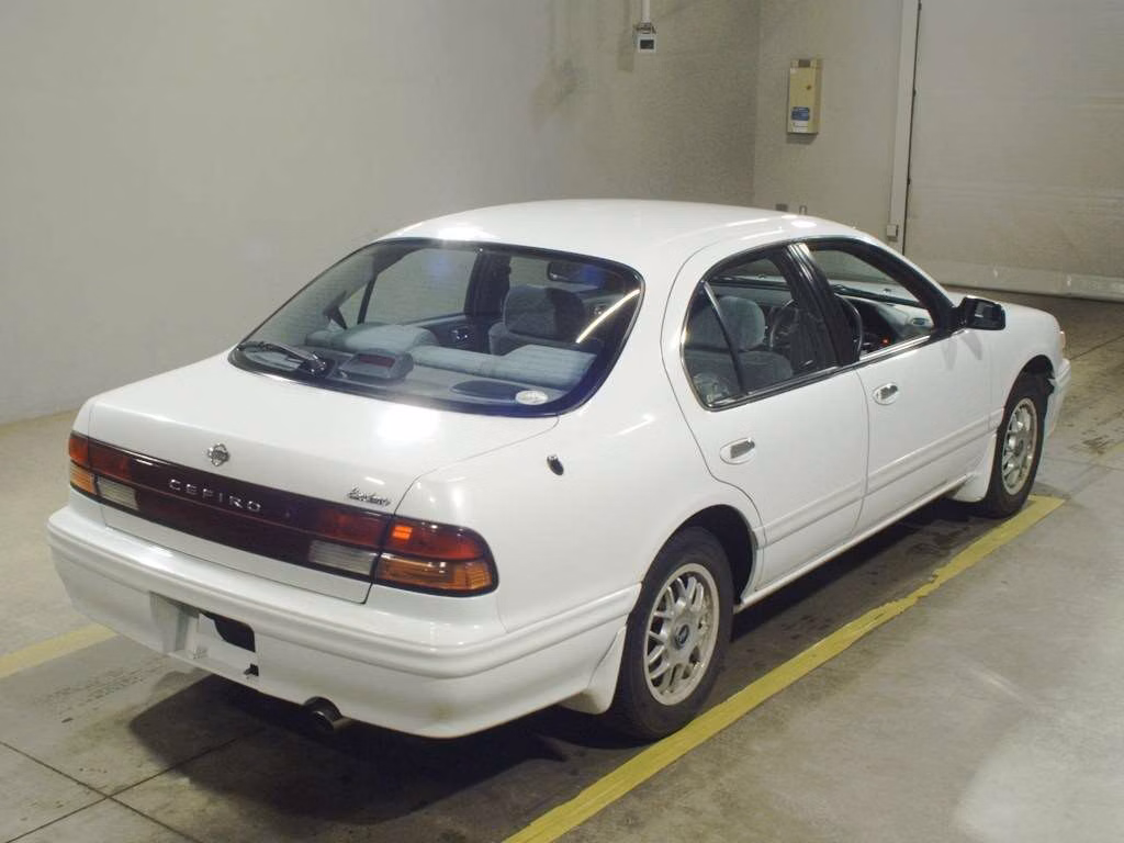 NISSAN CEFIRO