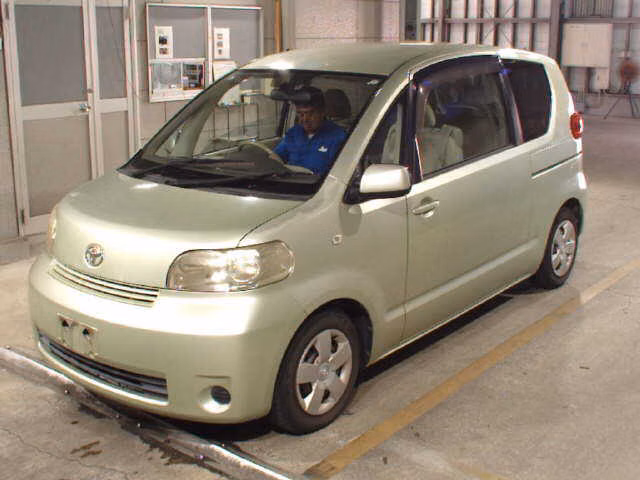TOYOTA PORTE