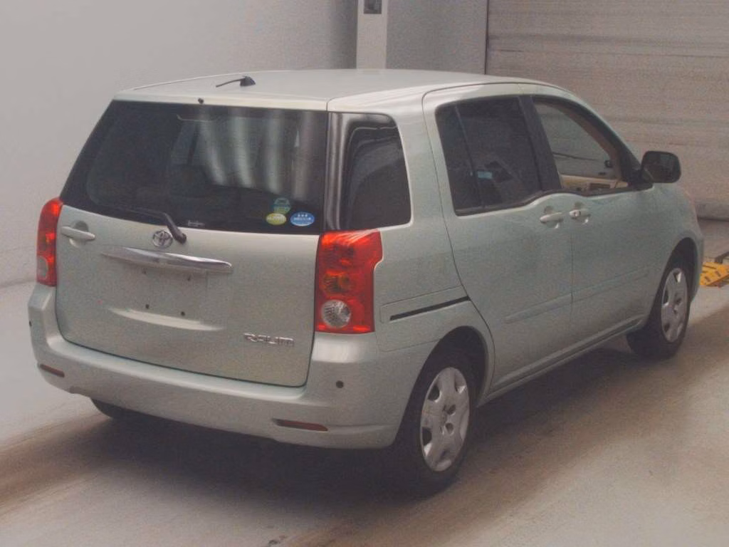 TOYOTA RAUM