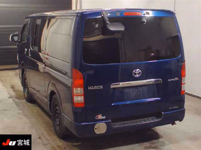 TOYOTA REGIUS ACE