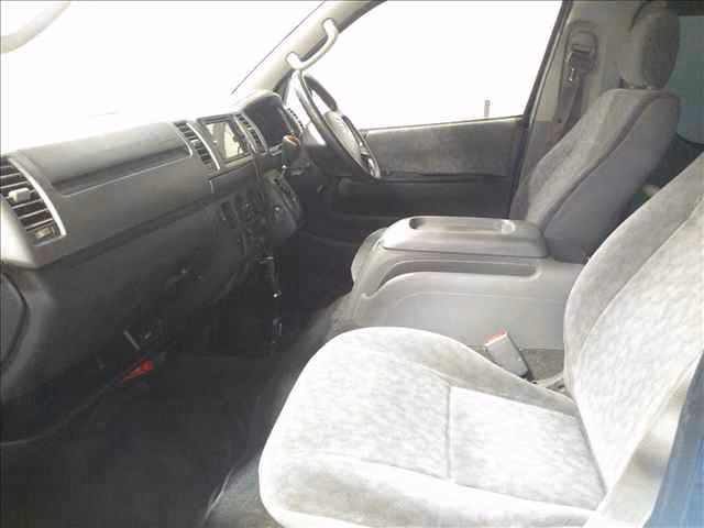 TOYOTA REGIUS ACE