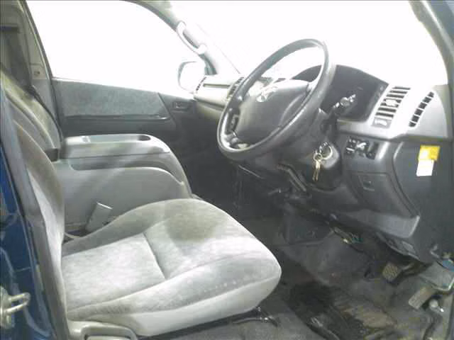 TOYOTA REGIUS ACE