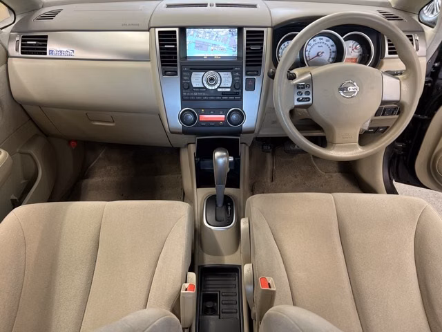 NISSAN TIIDA LATIO