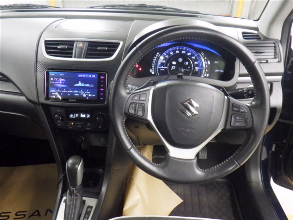 SUZUKI SWIFT