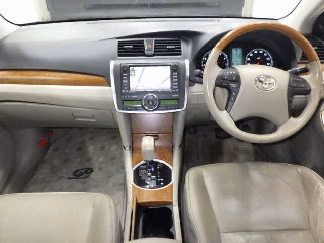 TOYOTA PREMIO