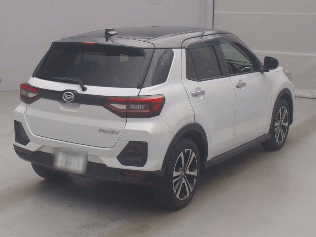DAIHATSU ROCKY