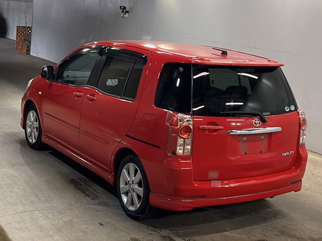 TOYOTA RAUM