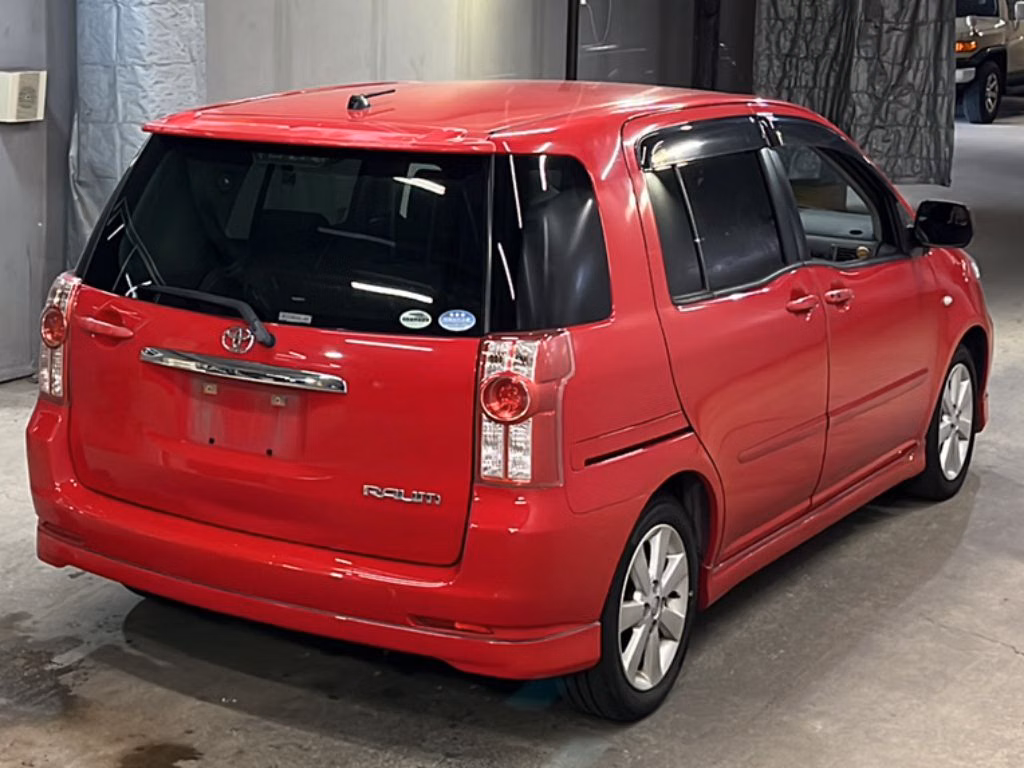 TOYOTA RAUM