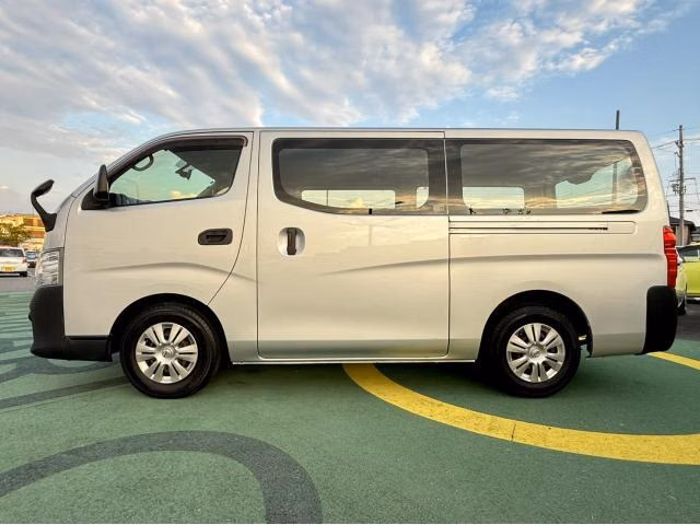 NISSAN NV350 CARAVAN