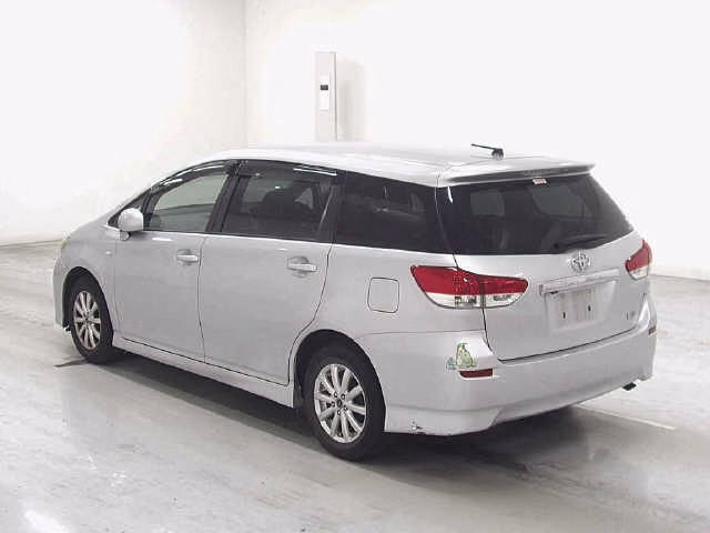 TOYOTA WISH