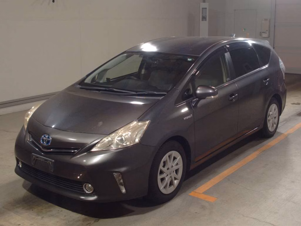TOYOTA PRIUS ALPHA