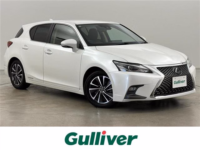 Lexus CT200h