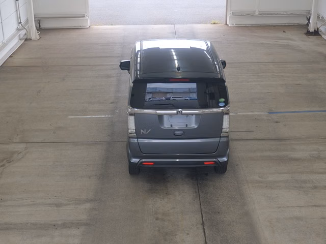 HONDA N-BOX SLASH